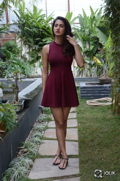 Disha-Patani-Interview-About-Loafer